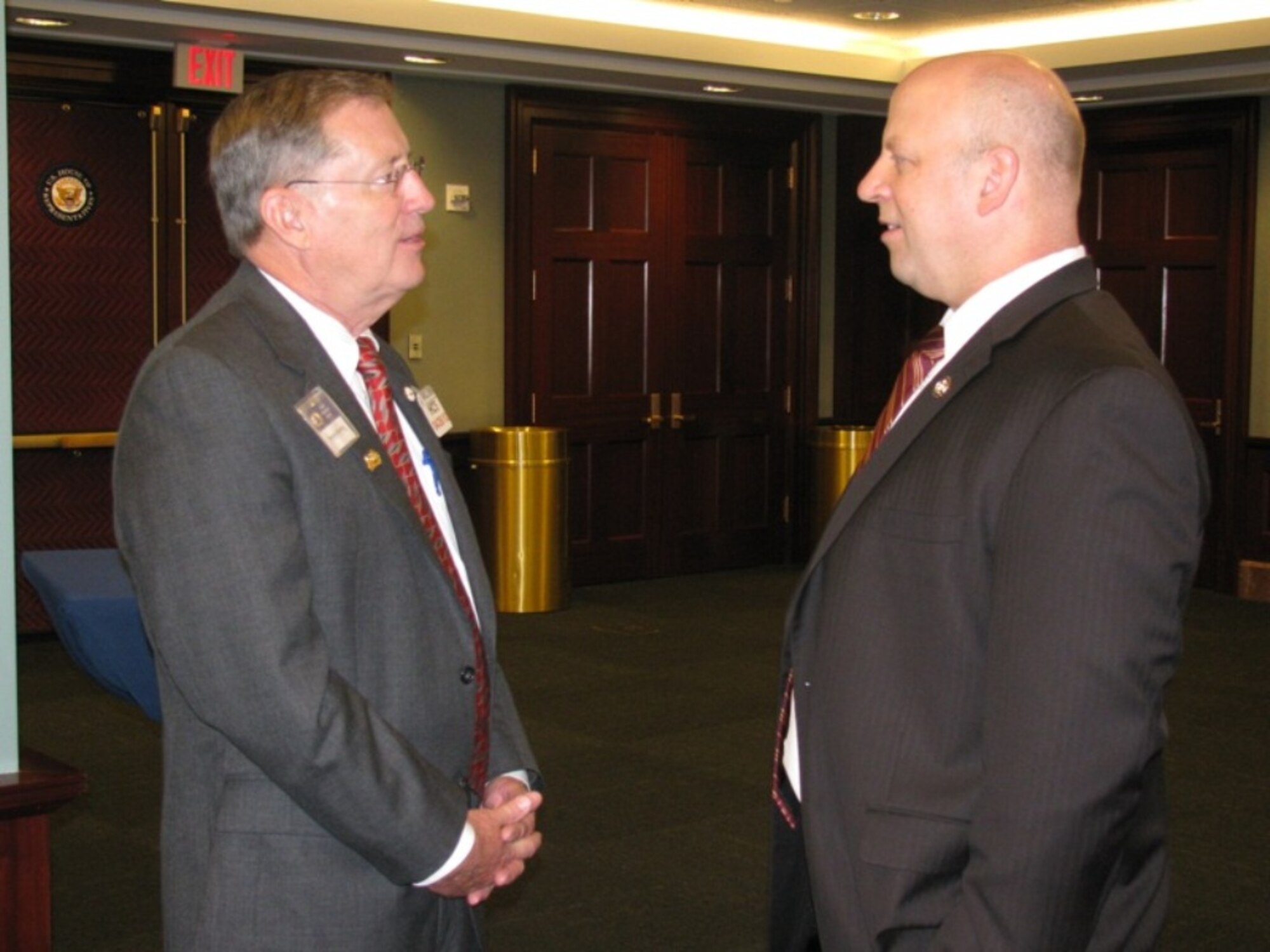 Arnold Community Council (ACC) President Temple Bowling (left) talks with 4th District Congressman Scott DesJarlais during the ACC annual trip to Washington, D.C.