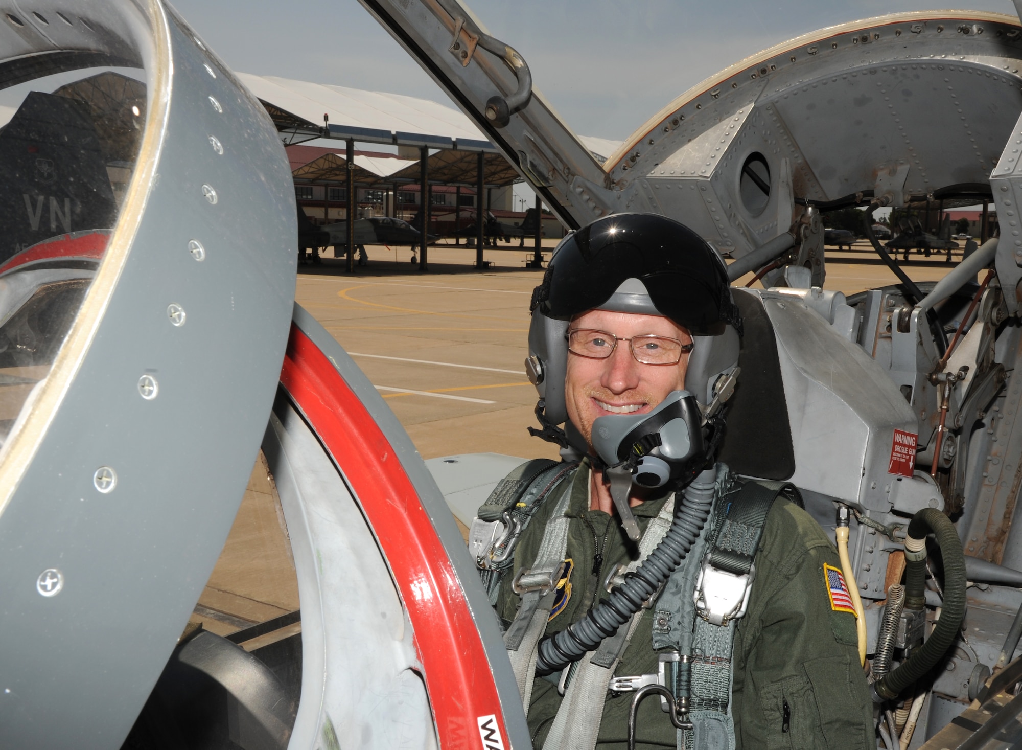 Local radio station personality takes orientation flight in T-38 ...