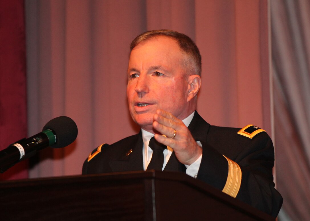 Maj. Gen. Merdith W.B. (Bo) Temple, former USACE deputy commanding general, was honored for his service to USACE and the nation during a retirement ceremony at headquarters on June 11. Army Vice Chief of Staff Gen. Lloyd J. Austin III hosted the ceremony.