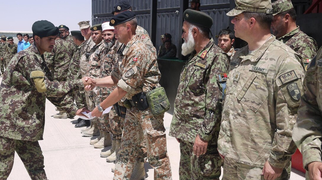 On Thursday, a total of 400 soldiers from the 179th Battalion of the Sahawi Training Center graduated. 50 soldiers graduated from driving courses, 50 from medic courses, and 300 from literacy courses. Also, 22 Afghan soldiers of the 215th Maiwand Corps received certificates after completing a 6-week training course in driving and the use of Russian and NATO weapons.