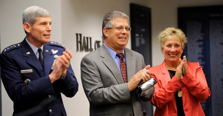 Cold War U 2 Pilot Gets Posthumous Silver Star U S Air Force Article Display