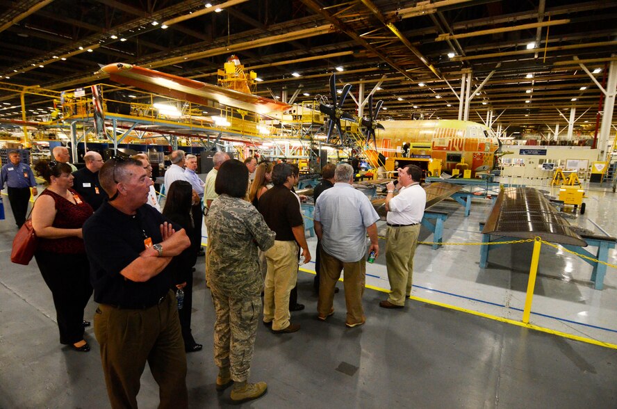 Reservists from the 439th Airlift Wing, Westover Air Reserve Base, along with civilian employers spent a couple of days visiting Dobbins and the Lockheed Martin Aeronautics Corporation, Marietta, Ga., June 14-15. (U.S. Air Force photo/Don Peek)