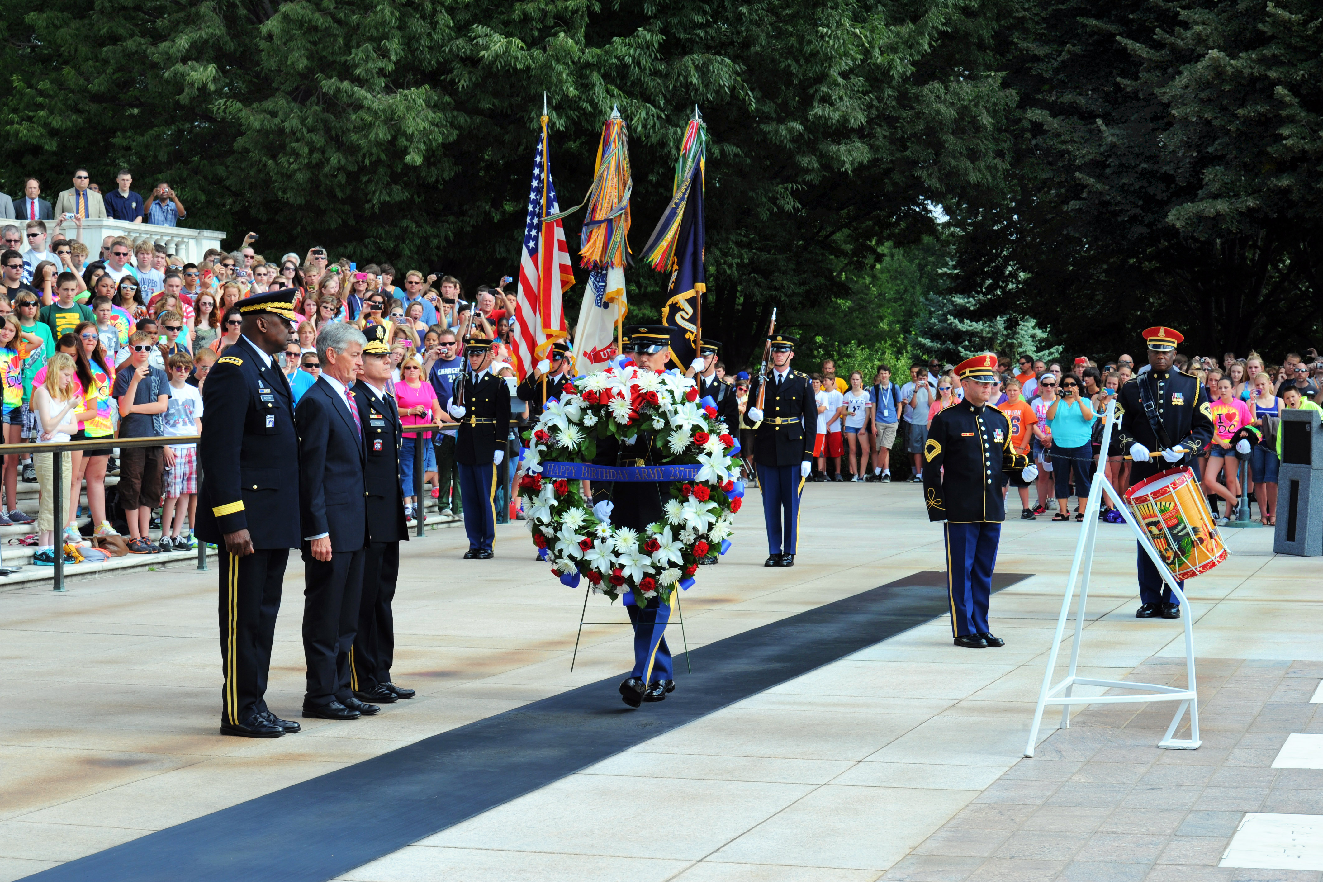 Army Secretary John M Mchugh Center Army Vice Chief Of Staff Gen Lloyd Austin Left And