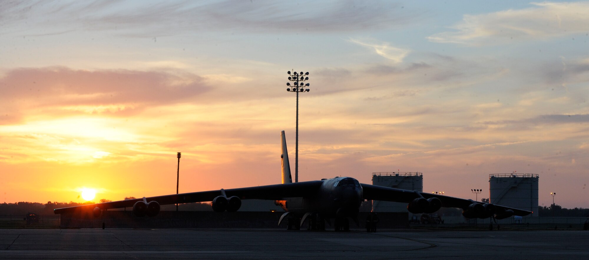 A B-52H Stratofortress waits to taxi on Barksdale Air Force Base, La., June 20. Barksdale contributed two B-52s and respective aircrew members to particapate in a 17-hour Joint Chiefs of Staff-directed exercise. The results of the exercise will be given to the Secretary of Defense and Barksdale historically receives outstanding ratings. (U.S. Air Force photo/Airman 1st Class Joseph A. Pagán Jr.)(RELEASED)