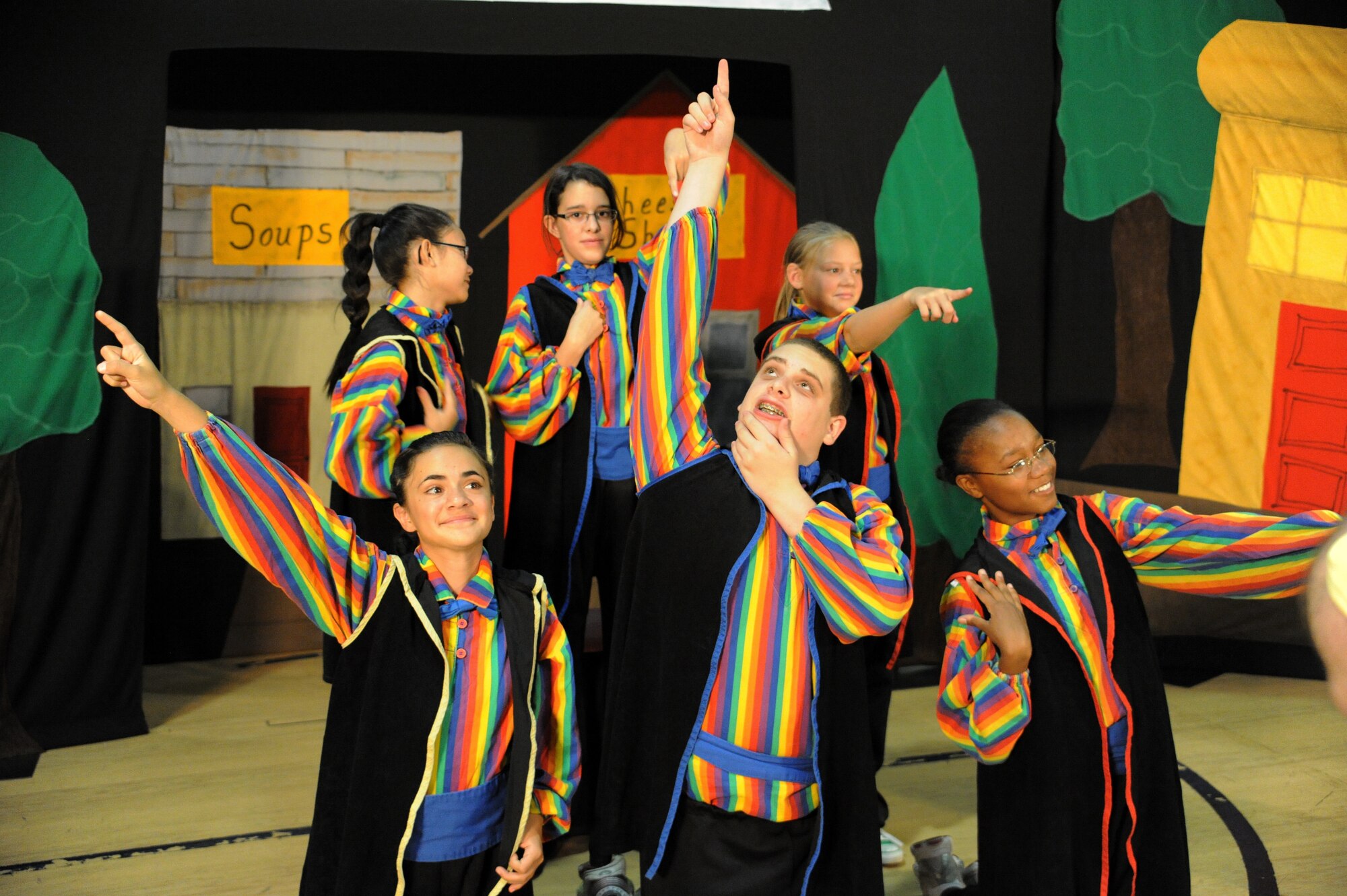 KIRTLAND AFB, N.M. -- Members of the Kirtland AFB Youth Center perform during a June 15 production of “The Pied Piper.” (Photo by Ken Moore)