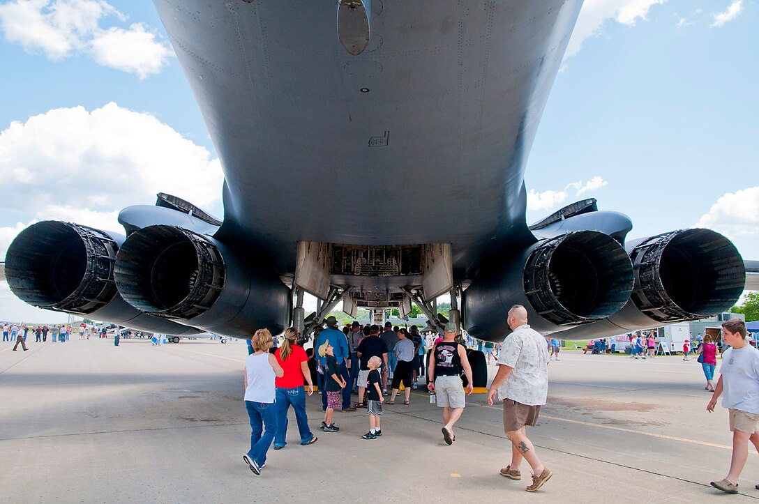 The crowd is dwarfed by the massive jet engines of the B-1 Lancer bomber at the Volk Field Open House. Photo by Joe Oliva, Jetpix.com