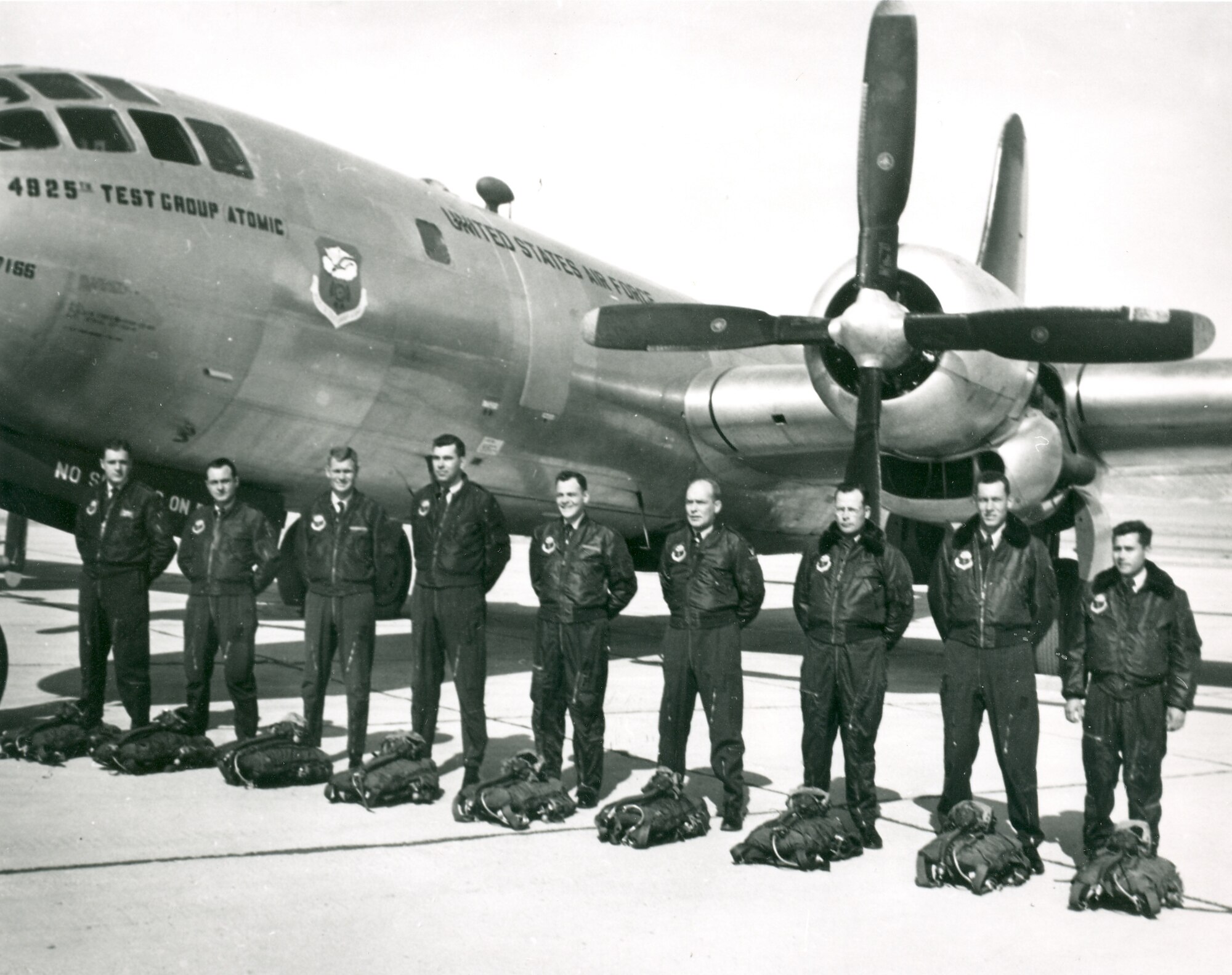 【限定特価】 in Week This History: Force Air Kirtland > Flight First B-50 航空機・ヘリコプター