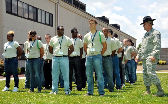 Senior Master Sgt. John Tingle, 436th Civil Engineer Squadron and a former military training instructor, lines up newly enlisted 512th Airlift Wing reserv¬ists and explains the fundementals of marching. The new recruits are part of the Air Force Reserve Command’s Development and Training Flight, designed to prepare Airmen for Basic Military Training. (U.S. Air Force photo by Staff Sgt. Andria J. Allmond)
