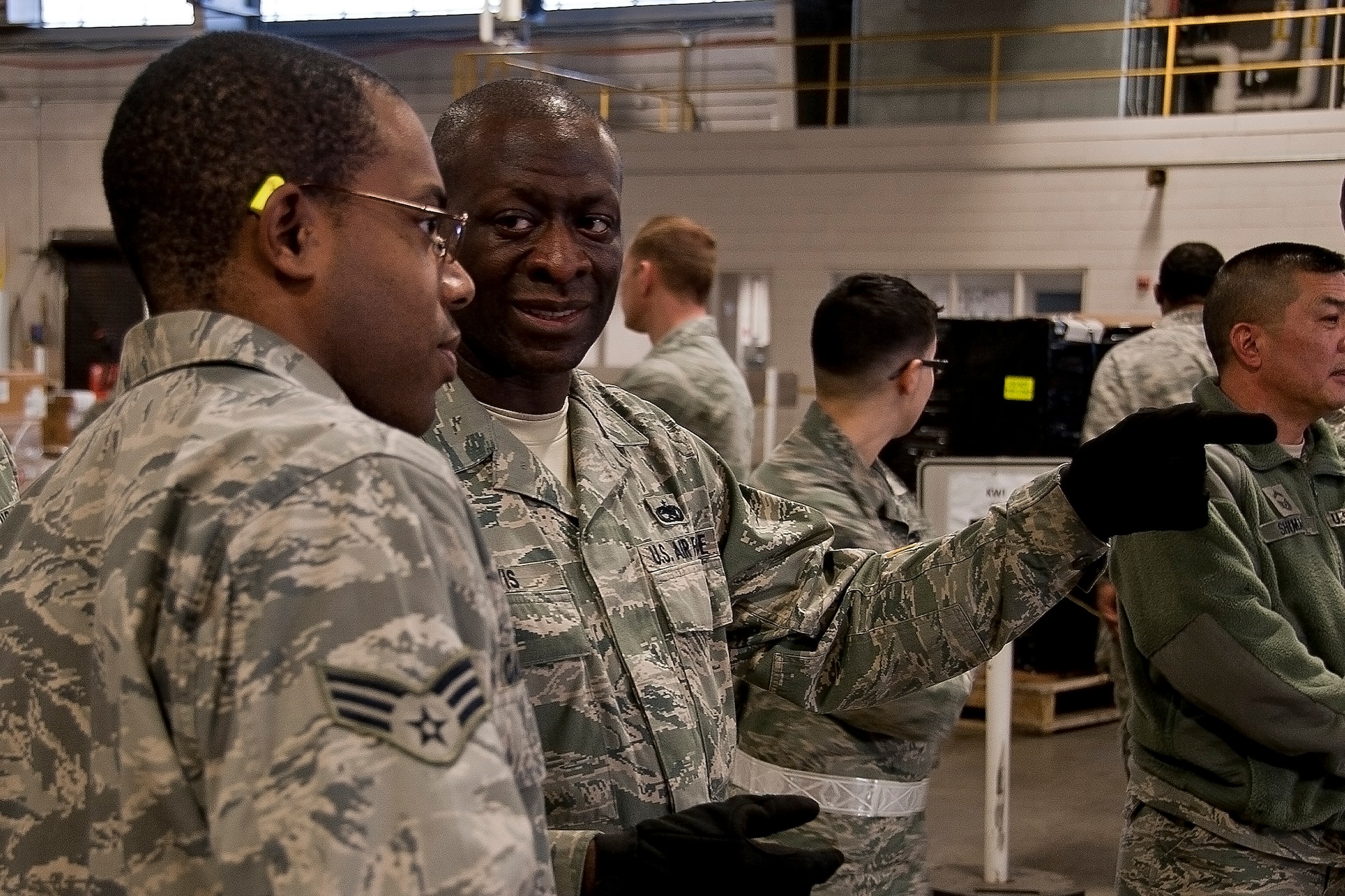 Aerial Porters prep Airmen for upcoming inspection > 514th Air Mobility ...