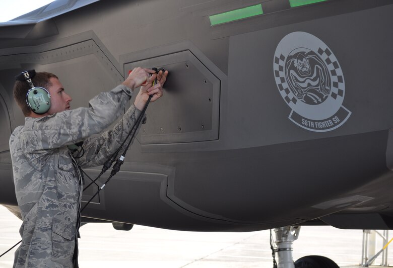 Eglin Afb Prepares To Train F 35 Pilots Maintainers 33rd Fighter Wing Article Display