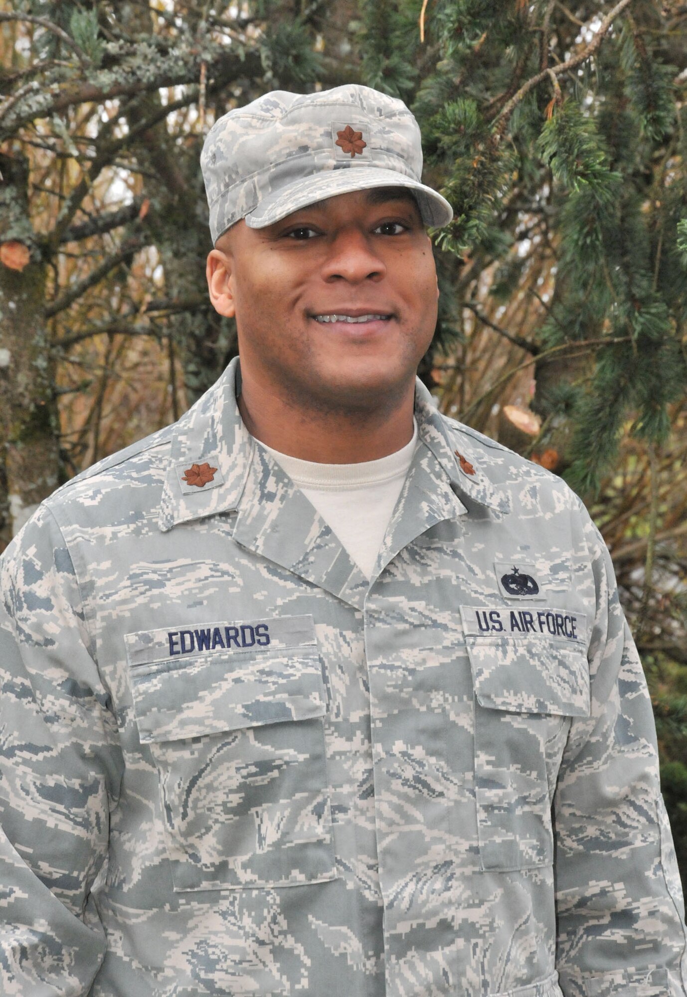 Maj. Tony Edwards took command of the 86th Aerial Port Squadron Jan. 9 at McChord Field.  Edwards started his career with the 446th Airlift Wing as an enlisted Airman in the 86th APS, and now has come full circle as the commander. (U.S. Air Force photo by 2nd Lt. Denise Hauser)