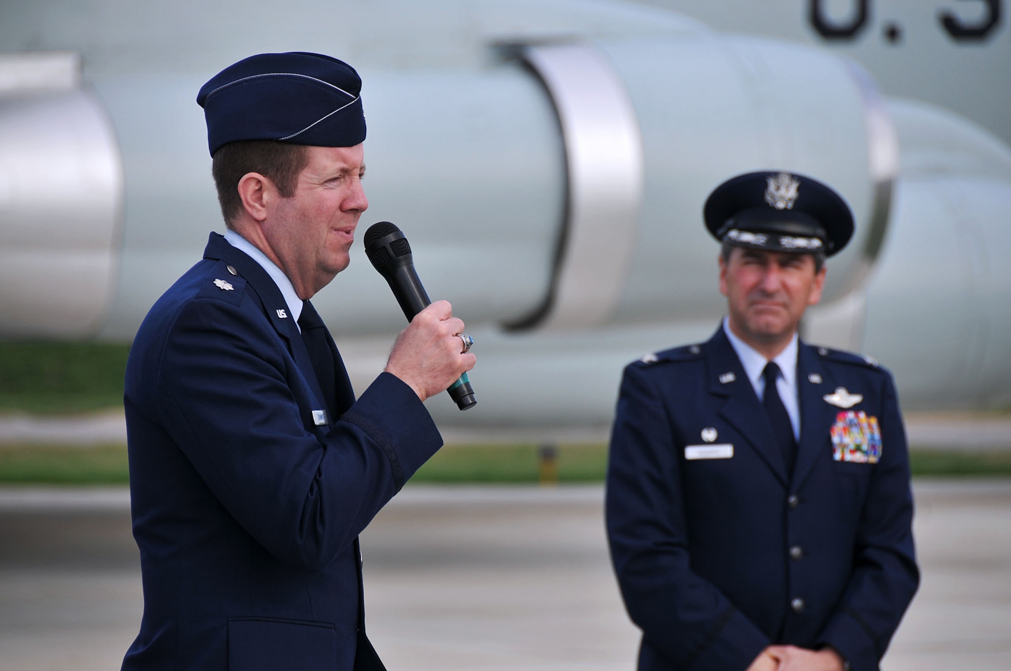 Lt. Col. Leslie Summers (left), a chaplain assigned to the 126th Air Refueling Wing, makes remarks at a memorial service at Scott AFB, Ill., while Col. Pete Nezamis, Commander, 126th Air Refueling Wing, looks on. The ceremony commemorated the four Wing aircrew members who perished in an aircraft accident 30 years ago. Maj. William S. Dixon, Jr., Capt. Kenneth L. Herrick, Capt. Robert J. Nicosia and Master Sgt. Richard A. Crome were aboard a Illinois National Guard KC-135A "Stratotanker" while on a routine training mission when their plane exploded near Greenwood, Ill., on March 19, 1982. In addition, 23 members of the 928th Tactical Airlift Group, Air Force Reserves, who were passengers also lost their lives. (National Guard photo by Master Sgt. Ken Stephens)