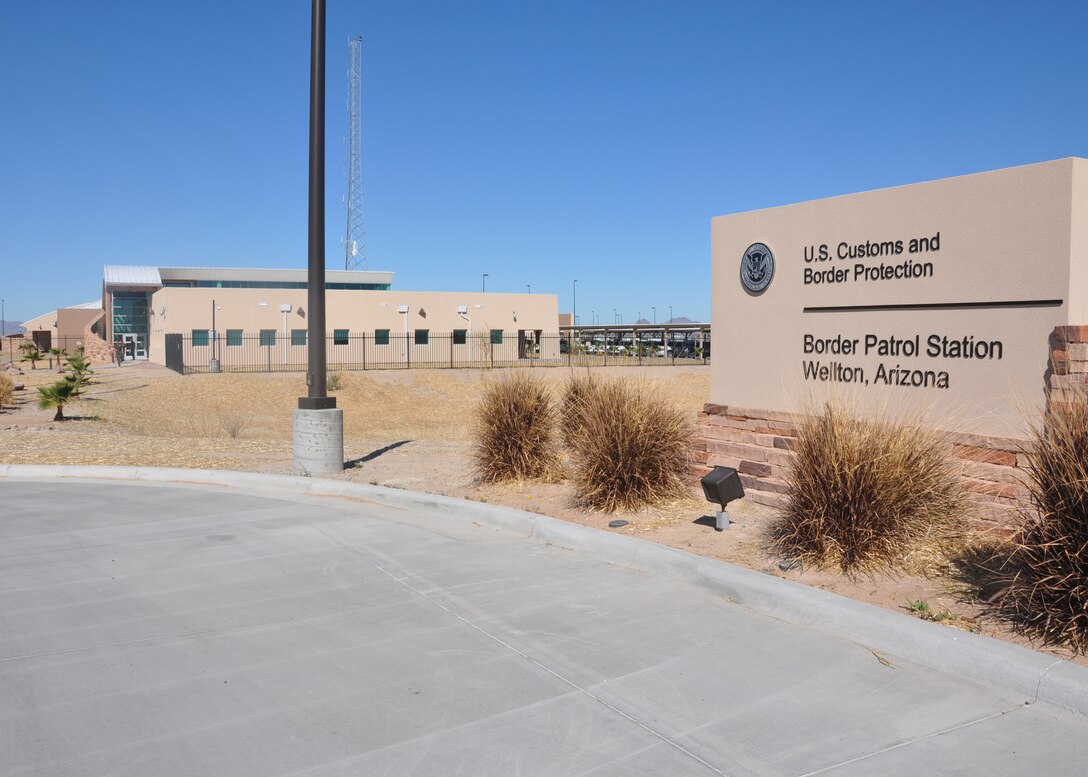 WELLTON, Ariz. -- Team members from the U.S. Army Corps of Engineers Los Angeles District attended a ribbon-cutting ceremony for the new U.S. Customs and Border Protection’s Border Patrol Station in Wellton, Ariz., Mar. 22. The station will serve more than 300 agents and support staff with more than 50,000 square feet or workspace, offices and space for meetings, training and detention.