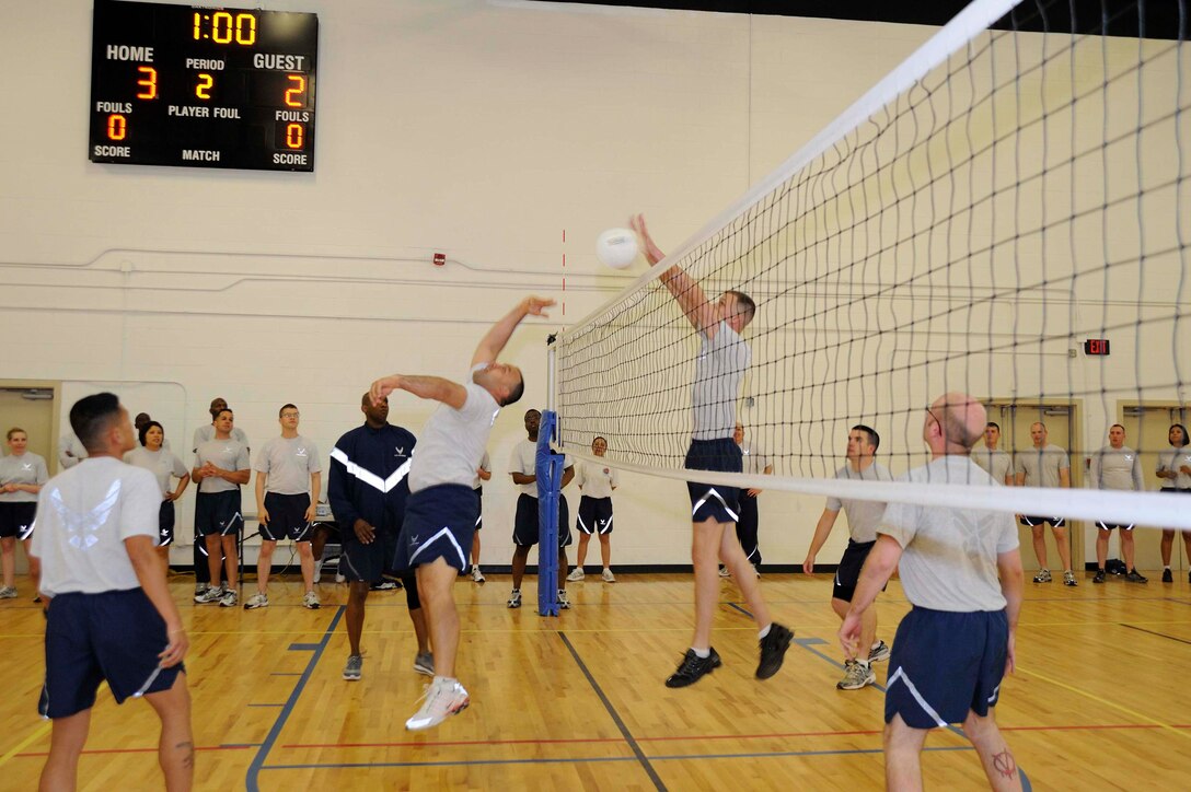 The Ultimate First Sergeant Experience brought together 118 technical and master sergeants from around the National Capital Region for four days of in-depth training April 24-27. Attendees discussed first sergeant roles, responsibilities and expectations, to include their role in the Air Force fitness program. The NCOs took the time to put their words into action during a special volleyball match between themselves and the current Joint Base Andrews Airmen Leadership School class April 26. (U.S. Air Force photo by Staff Sgt. Christopher Ruano)