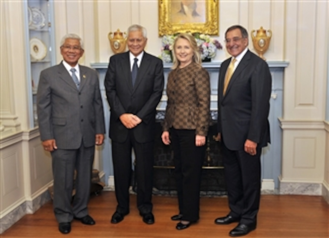 Secretary of Defense Leon E. Panetta (right), Secretary of State Hillary R. Clinton, Philippines Secretary of Foreign Affairs Albert del Rosario and Philippines Secretary of National Defense Voltaire Gazmin pose for an official photo prior to a meeting at the State Department in Washington, D.C., on April 30, 2012.  DoD photo by Glenn Fawcett.  