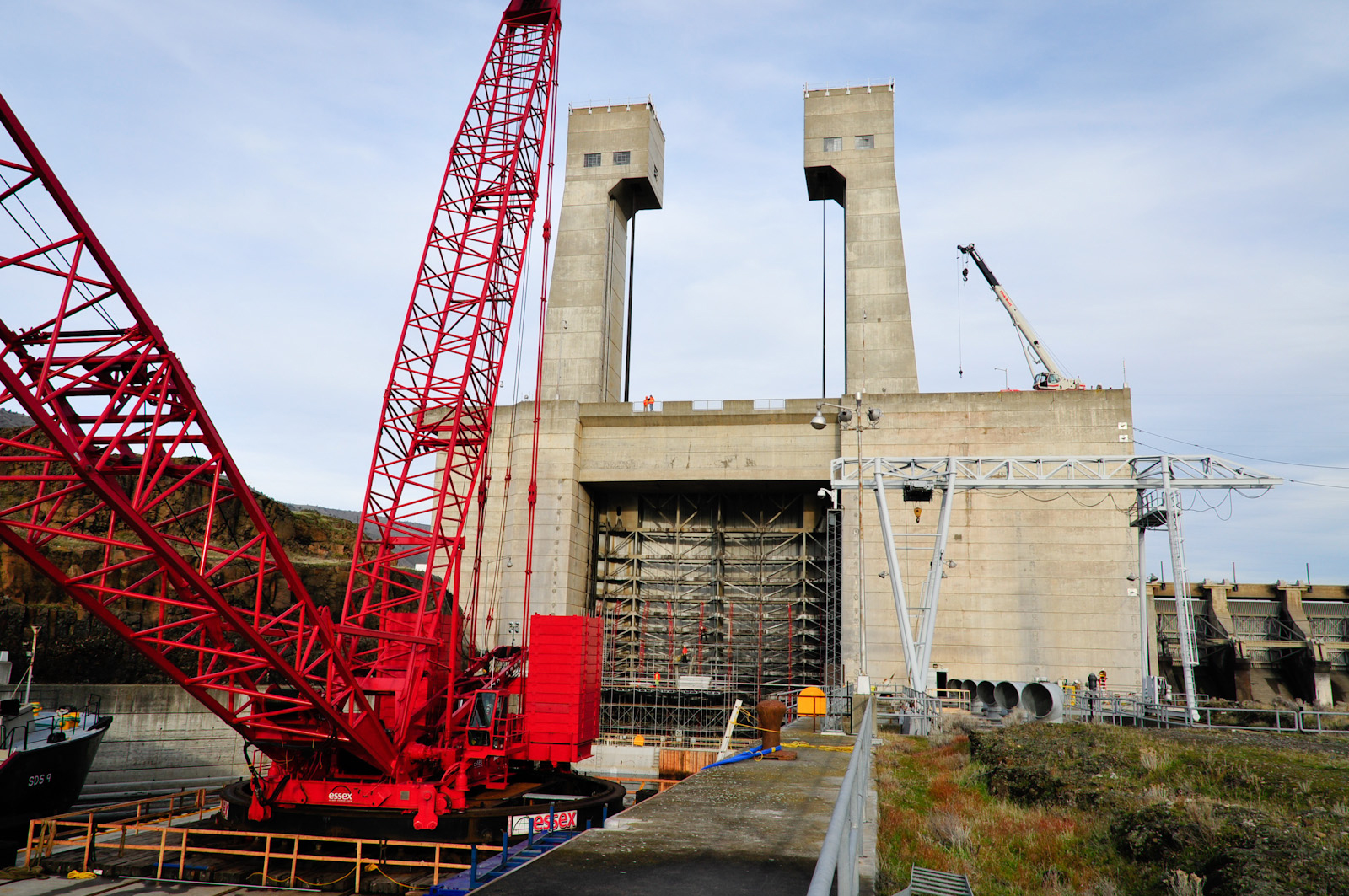 Work continues at John Day Lock and Dam.
