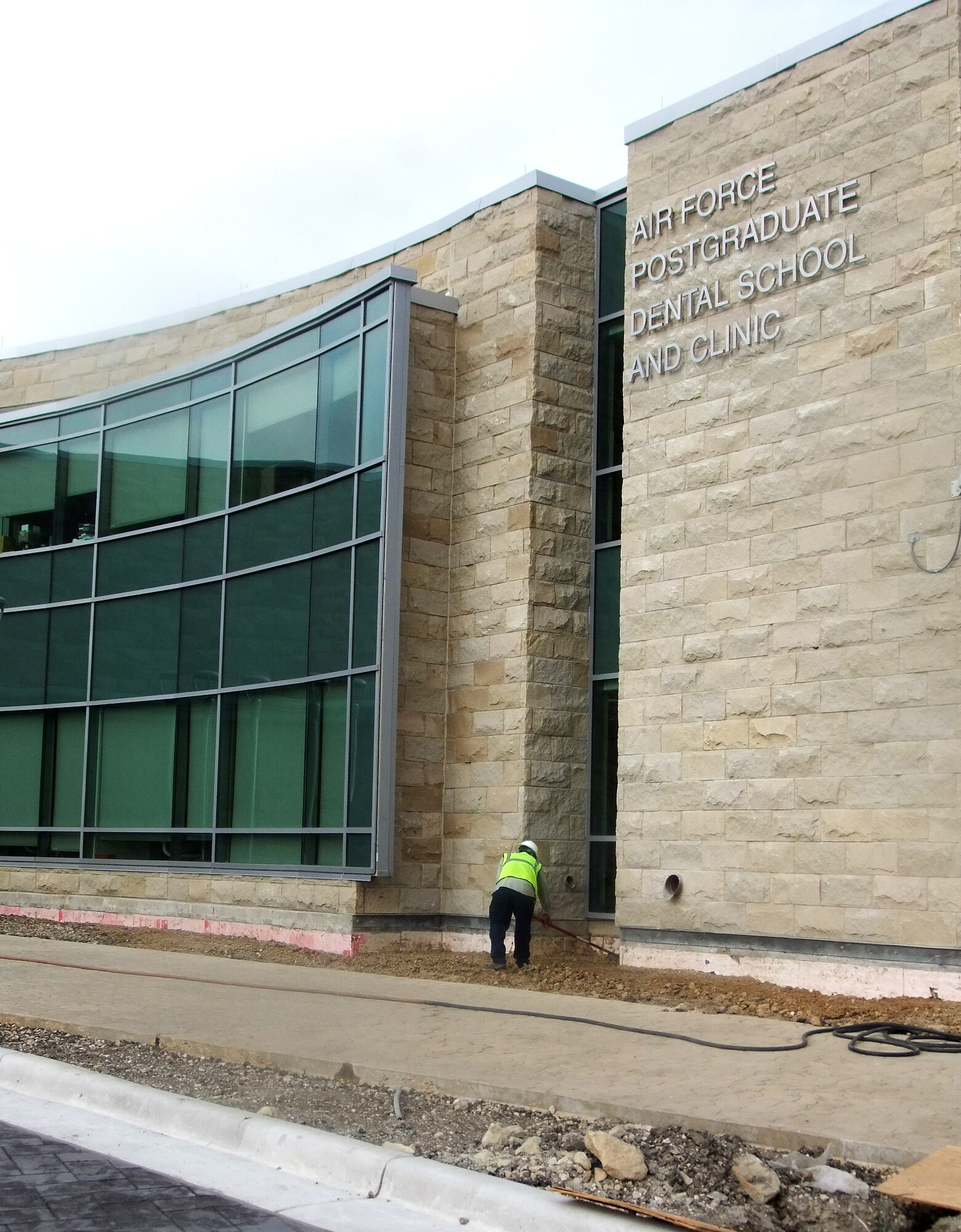 Final touches made to new AF dental school and clinic > 59th Medical