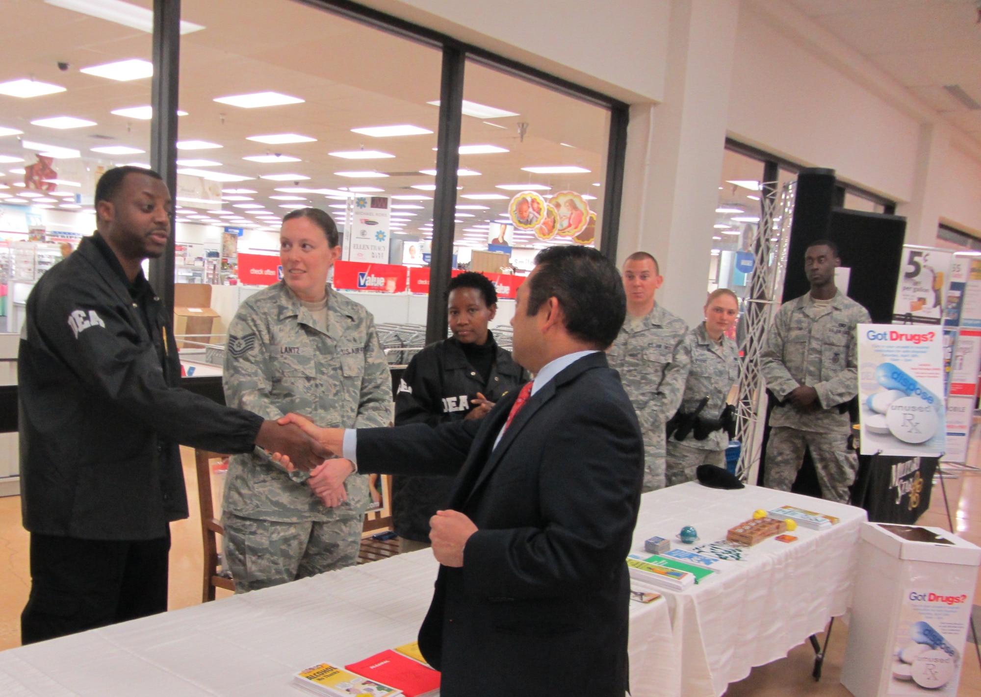 On April 28th, the fourth annual National Prescription Drug Take-Back Day, the DEA and its partners around the country collected 552,161 pounds—276 tons—of unneeded prescription medication. David Mineta, Deputy Director of Demand Reduction, showed his support with volunteers at Joint Base Anacostia – Bolling, which included members of the 579th Medical Group. (Official Photo provided by Office of National Drug Control Policy)
