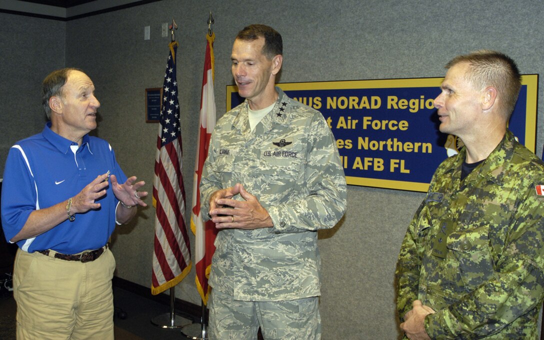 (L to R) Lt. Gen. (Ret.) Mike Short; Lt. Gen. Sid Clarke, Air Forces Northern (AFNORTH) commander; and Canadian Brig. Gen. Chris Coates, U.S. Continental North American Aerospace Defense Command (CONR) deputy commander, share a discussion during the Ardent Sentry 12 exercise.  In his role as senior mentor during AFNORTH’s participation in the exercise, General Short observed and shared lessons he learned during his career in command positions with General Clarke and members of the staff.