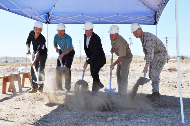 Marine Corps Logistics Base Barstow breaks ground for solar farm ...