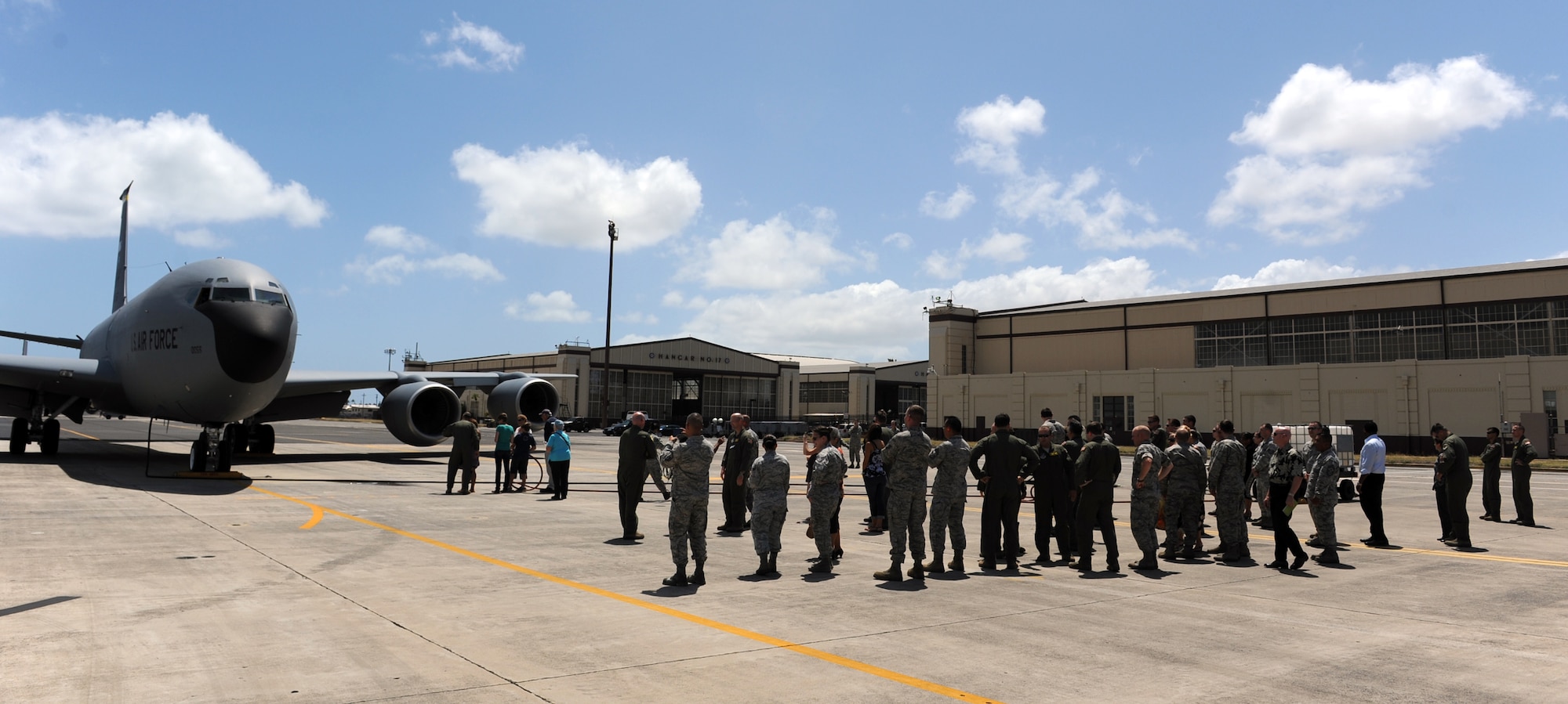 Attendees await the landing of a 96th Air Refueling
Squadron KC-135 Stratotanker carrying Col. Joe Dague, 15th Wing vice
commander, at Joint Base Pearl Harbor-Hickam, Hawaii, to celebrate his "fini
flight" May 23. Dague, a master navigator with more than 2,900 flight hours,
has been the 15th Wing vice commander since June 2010. (U.S. Air Force photo
by Staff Sgt. Nathan Allen)