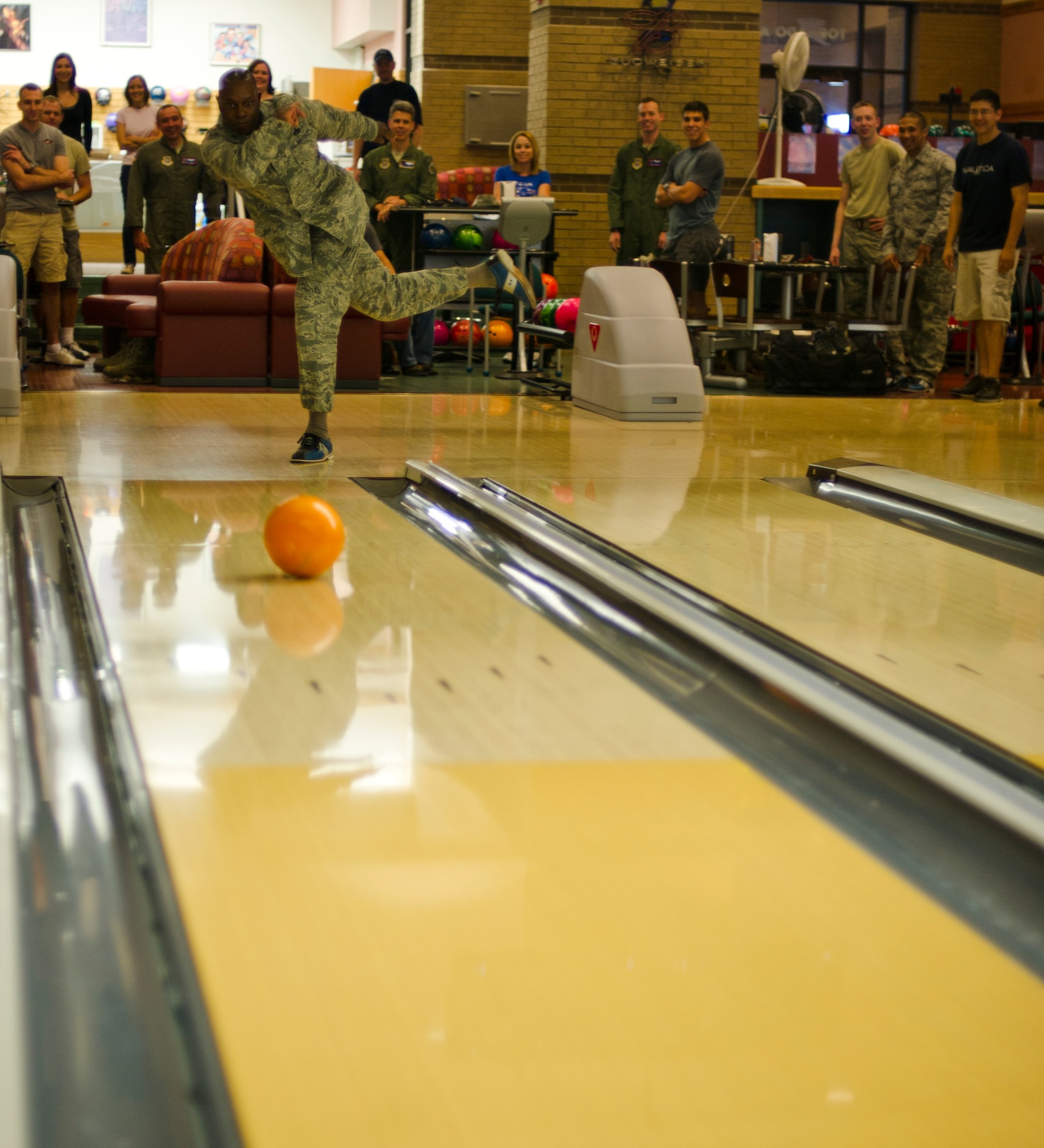 Lt. Col. Gary Spillman, 22nd Maintenance Group commander, bowls the first ball during the Bowl for Kids’ Sake fundraiser May 18, 2012, McConnell Air Force Base, Kan. It takes approximately $900 to fund a year-long Big Brothers Big Sisters match and McConnell raised more than $6,000 for the program. (U.S. Air Force photo/ Airman 1st Class Armando A. Schwier-Morales) 