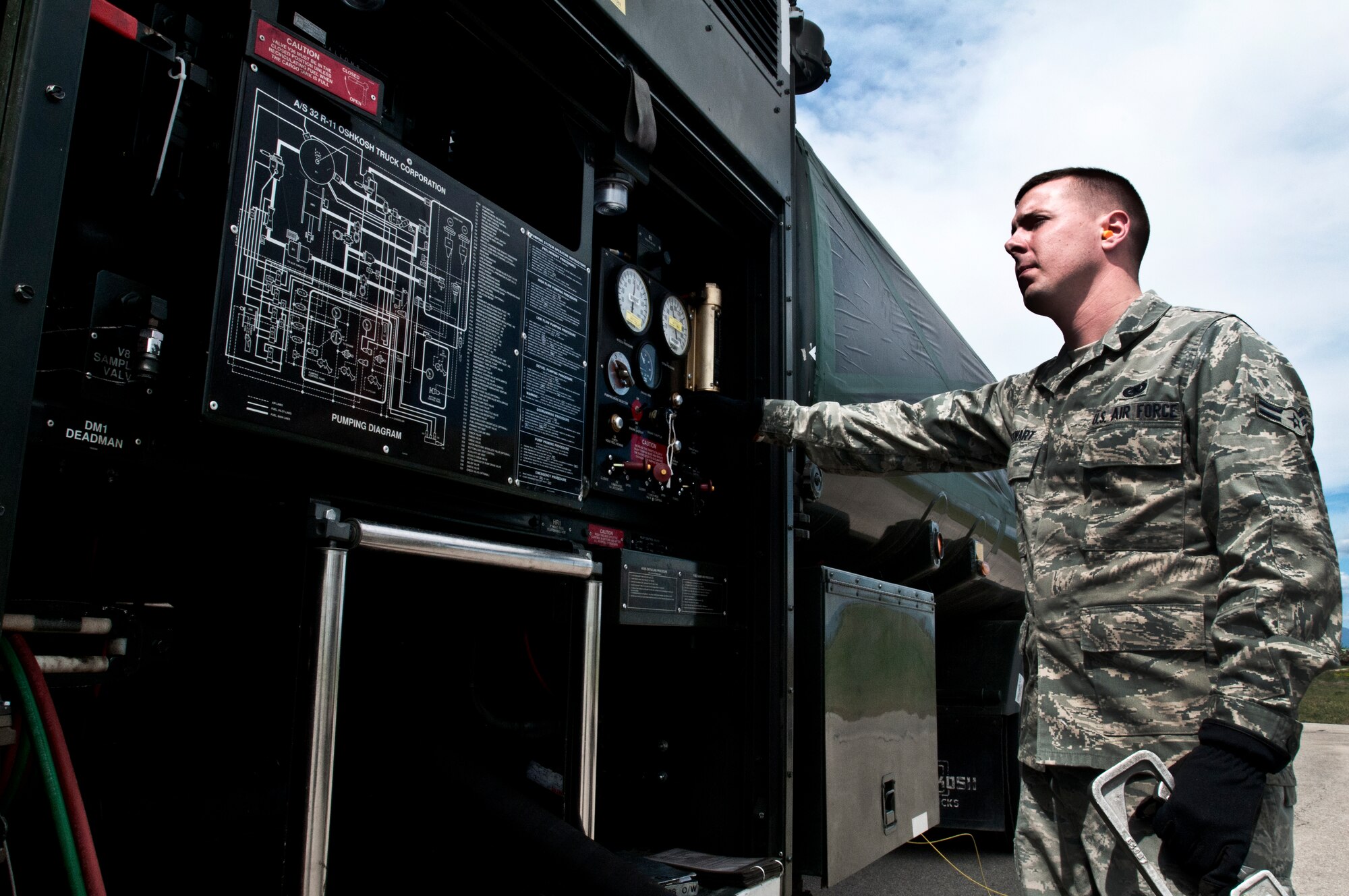 Airman 1st Class Troy Stewart, 31st Logistics Readiness Squadron fuels technician, refuels an F-16 Fighting Falcon May 19 at Graf Ignatievo Air Base, Bulgaria, during Thracian Star 2012. The 31st LRS was a key component to the flying mission during the coalition exercise, with the petroleum, oils and lubricants flight pumping approximately 40,000 gallons of aircraft fuel per day. (U.S. Air Force photo/ Senior Airman Katherine Windish)