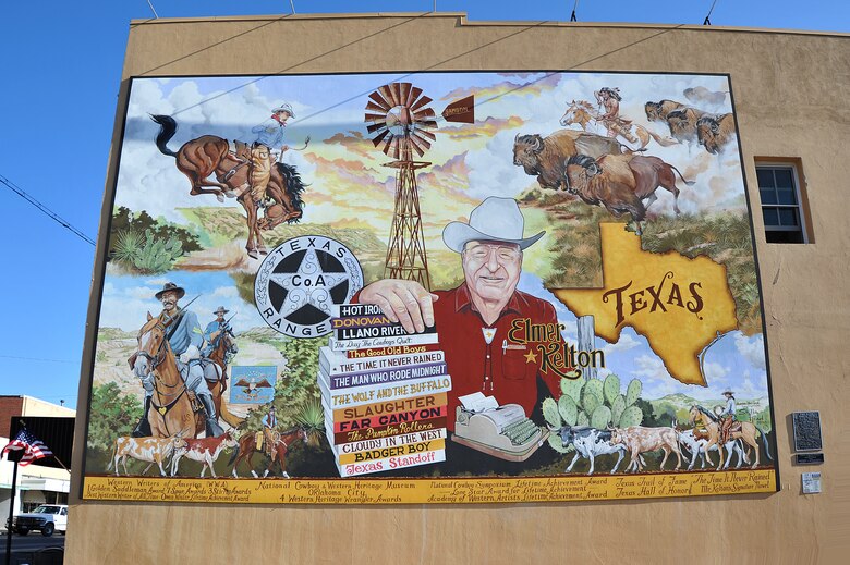 Mural To Represent Years Of Military Presence And Honor Veterans