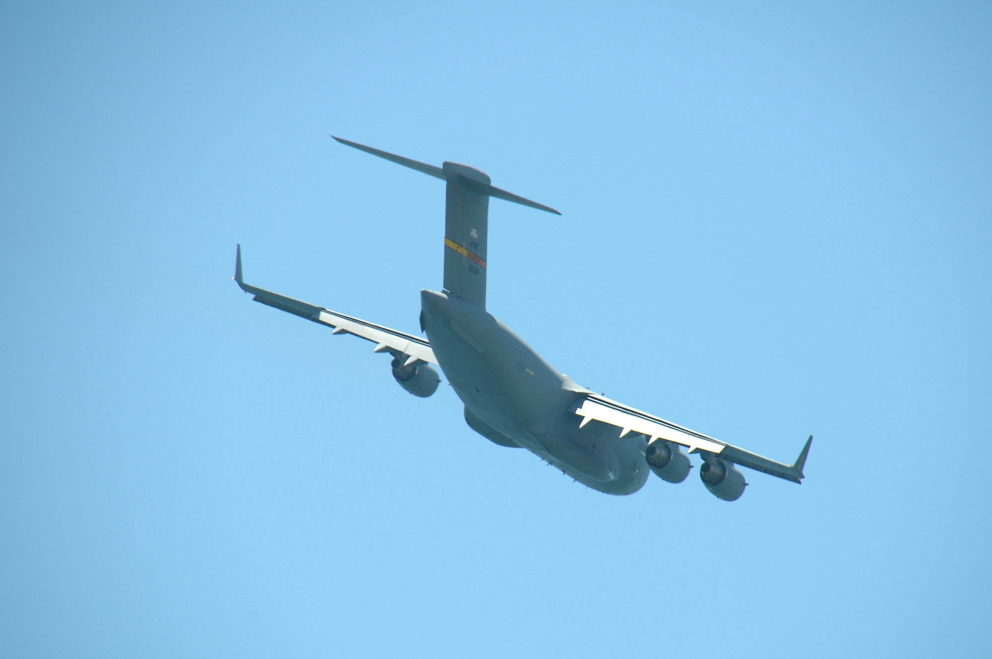 A C-17 from March Air Reserve Bases flies over Venice Beach during the Muscle Beach Classic, May 28. (Photo by Joe Juarez)