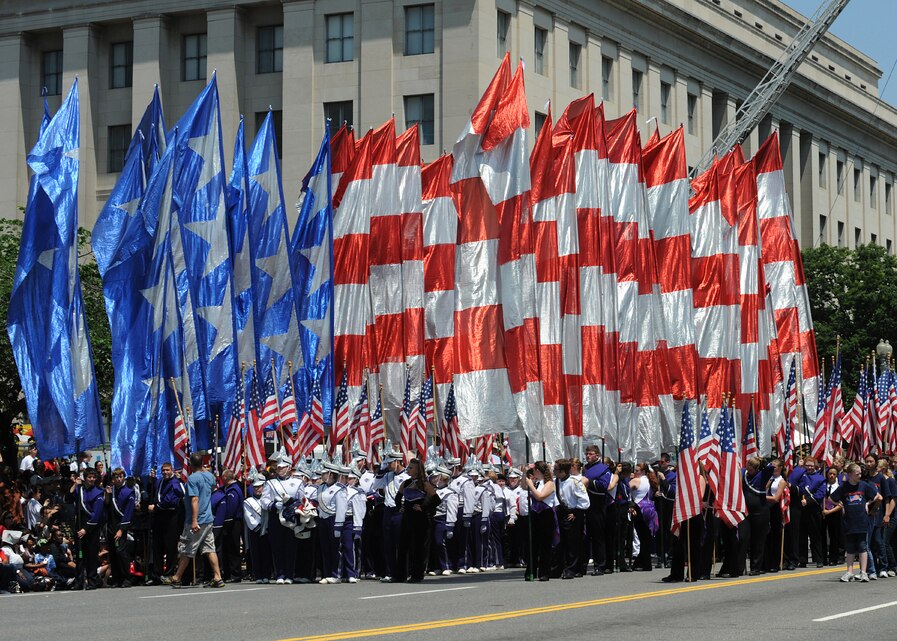 Air Force honored during national parade > United States Marine Corps