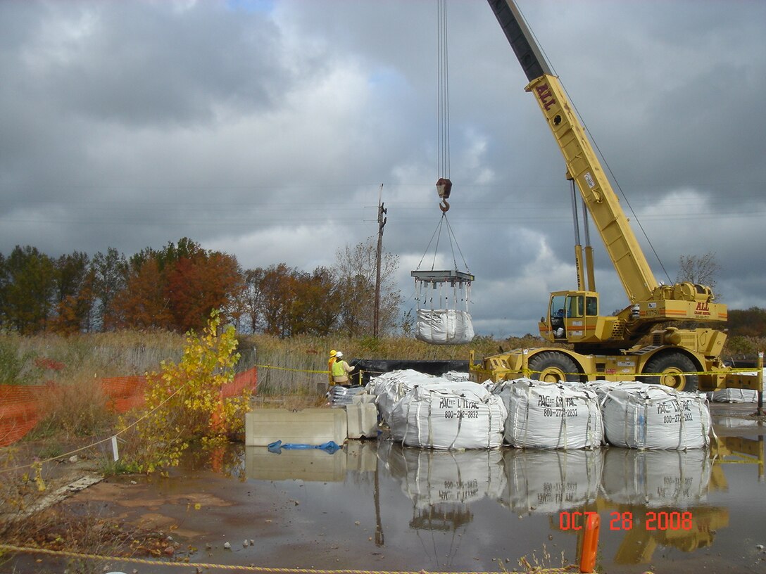 Loading supersacks into a railcar at the Painesville site.