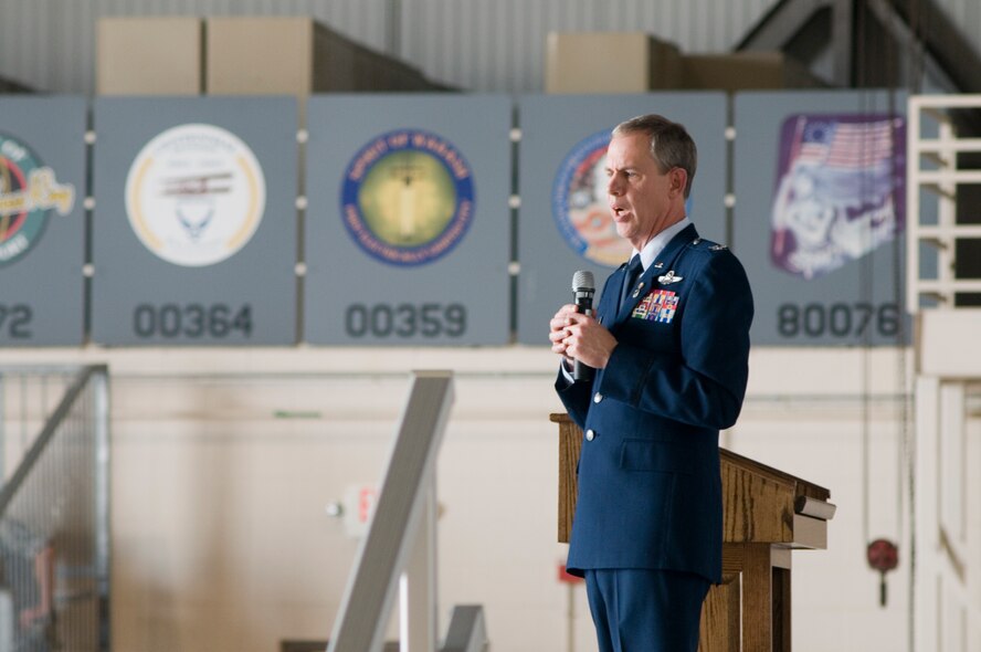 GRISSOM AIR RESERVE BASE, Ind. -- Retired Col. Ronald Farris addresses guests at the retirement ceremony for Col. William T. "Tim" Cahoon, 434th Air Refueling Wing commander May 20 at Grissom. Cahoon retired after nearly 35 years of service in the Air Force. (U.S. Air Force photo/Senior Airman Andrew McLaughlin)