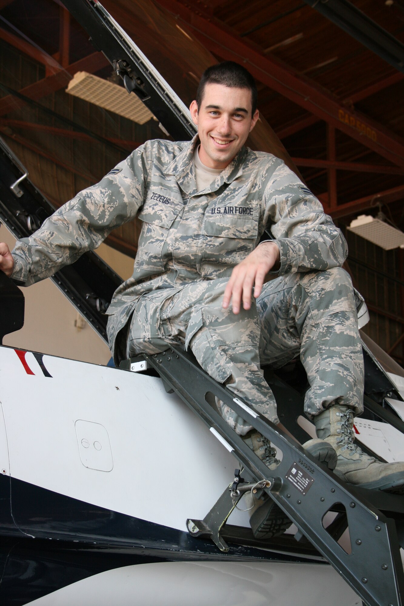 Airman 1st Class Zachary ZeZeus, a member of the National Guard's 113th Wing at Joint Base Andrews, Md., in F-16 Mission Ready Airman apprentice training at Sheppard Air Force Base, Texas, Nov. 1, 2012.  ZeZeus graduated the course Nov. 7 as an ACE award winner after finishing with a 100 percent academic average. (U.S. Air Force courtesy photo)