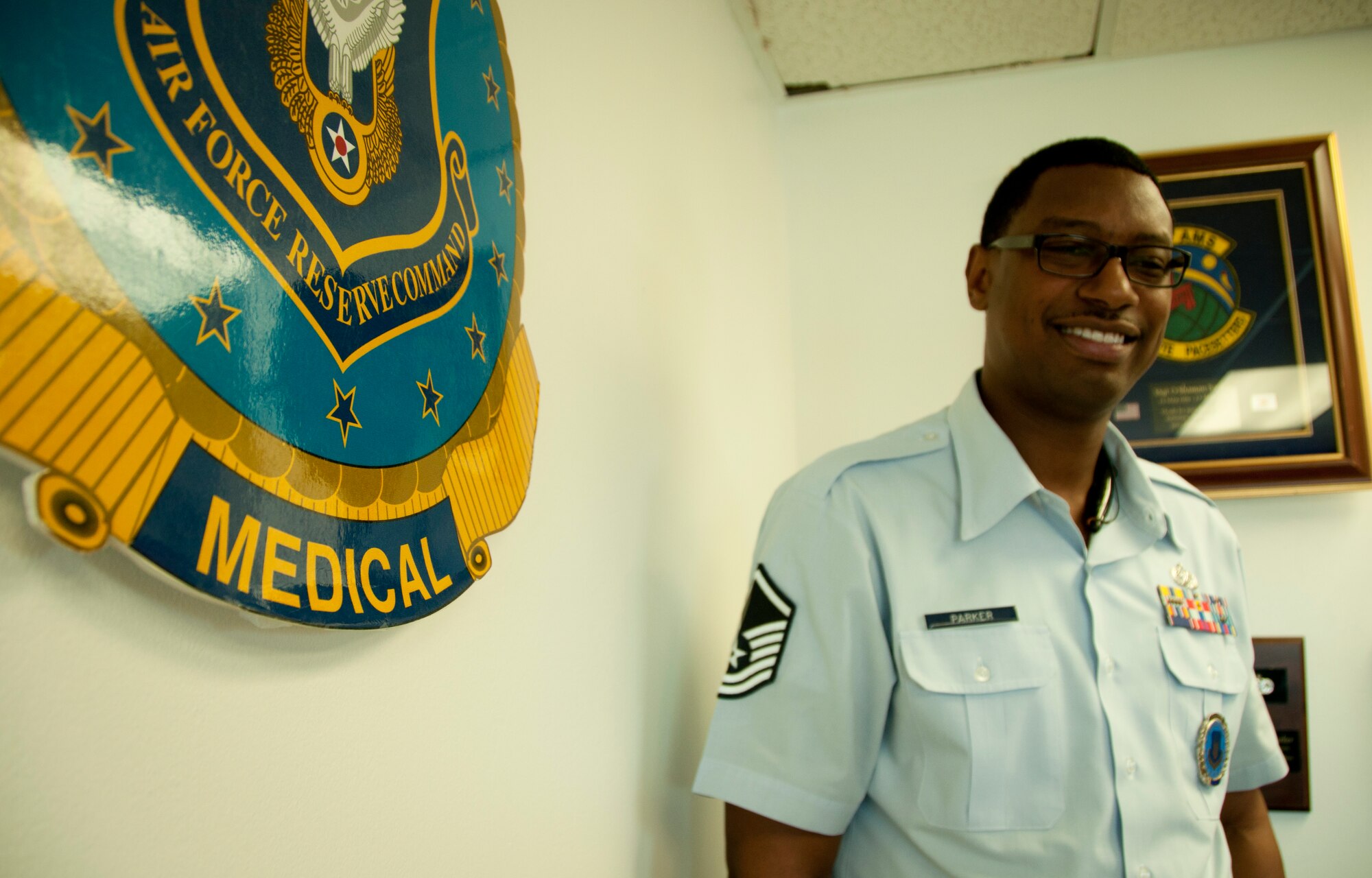 MACDILL AIR FORCE BASE, Fla. – Many medical professionals have the desire to make an impact on the world, and it is Master Sgt. O’Shaman Parker’s job to make sure they have the chance.  He is the health professions recruiter for the 927th Air Refueling Wing, and is looking for the men and women who want to serve their communities and their nation. (Official U.S. Air Force photo/Staff Sgt. Shawn Rhodes) 