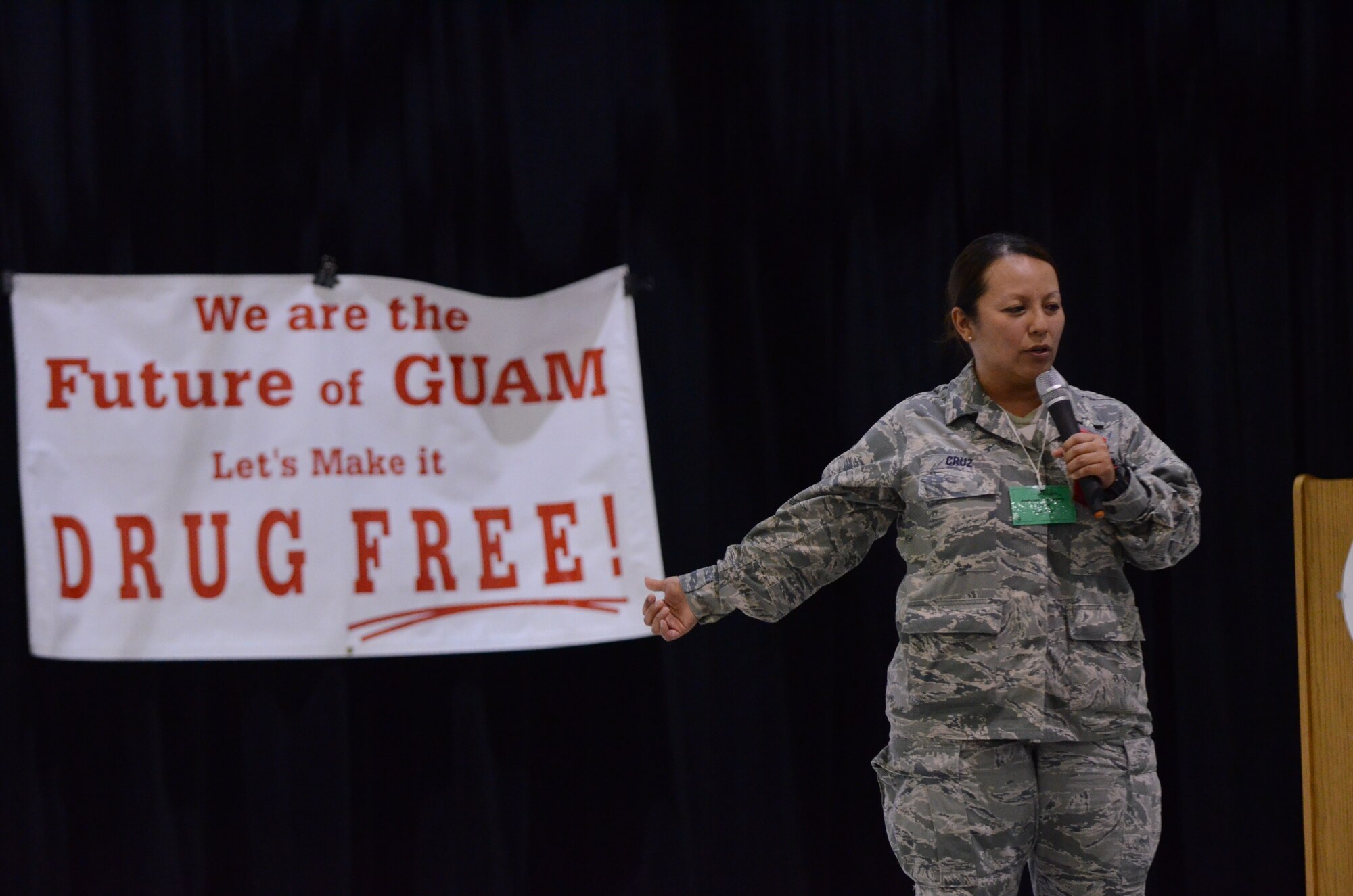 ANDERSEN AIR FORCE BASE, Guam— Master Sgt. Lisa Cruz, 254th Force Support Squadron Air National Guard civilian special programs manager, staying drug free during Red Ribbon Week at Andersen Elementary School here, Oct. 23. Students were encouraged to consider the outcome of their actions before making decisions based on peer pressure or impulse. (U.S. Air Force photo by Senior Airman Benjamin Wiseman/Released)