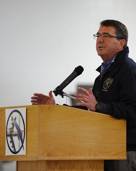 MINOT AIR FORCE BASE, N.D. -- The Deputy Secretary of Defense, Dr. Ashton B. Carter, visited members of Team Minot here, Nov. 2. Dr. Carter toured the base to learn more about the Dual Wing misssion. (U.S. Air Force photo/Senior Airman Brittany Y. Auld)