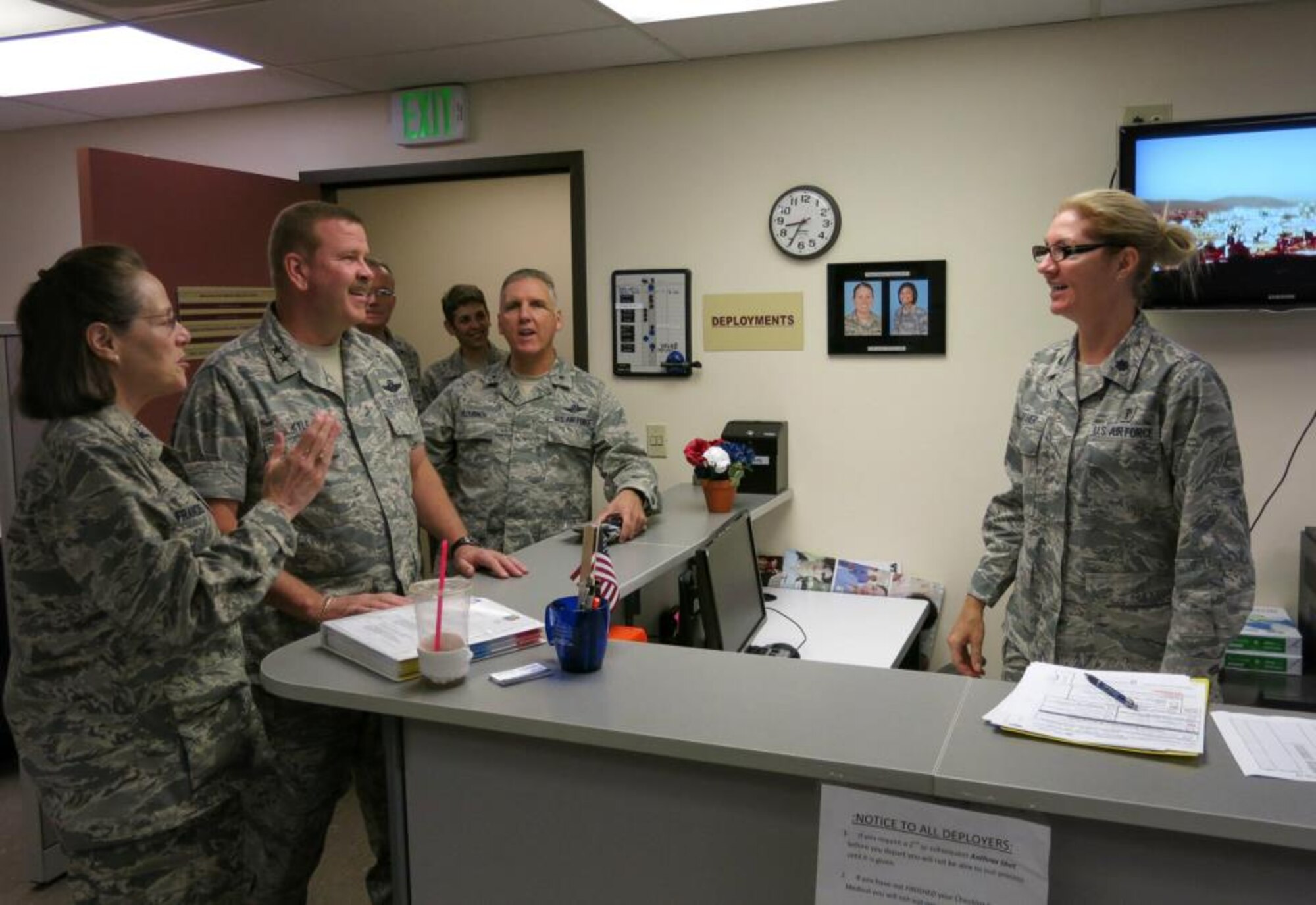 TRAVIS AIR FORCE BASE, Calif. -- Maj. Gen. Mark A. Kyle, 4th Air Force commander, U.S. Air Force Reserve, visited Team Travis Nov. 2-4, 2012 and met with Reserve and active-duty Airmen from all three mobility wings. (U.S. Air Force photo / Lt Col Robert Couse-Baker) 