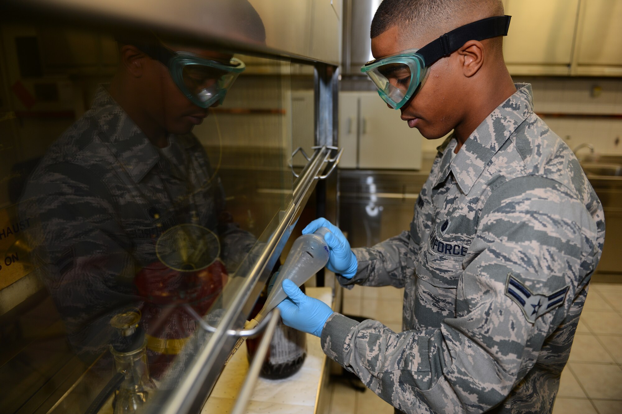 Fuels lab keeps the fire going > Spangdahlem Air Base > Article Display