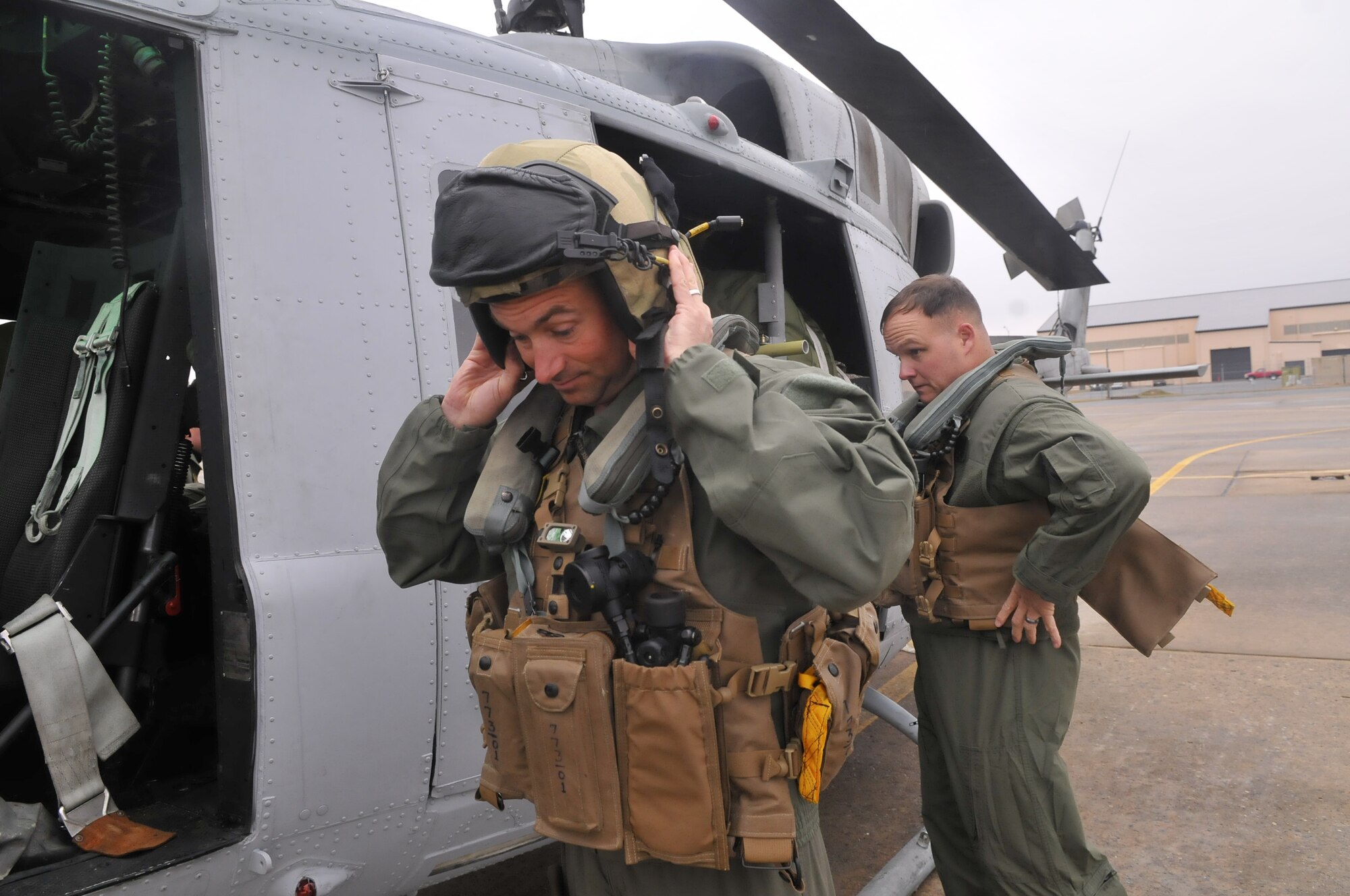 Lt. Col. Kyle Burress, HMLA-773 Squadron commanding officer, and Staff Sgt. Jason Richardson prepare to leave Robins to help support Hurricane Sandy relief efforts. (U. S. Air Force photo/Sue Sapp)