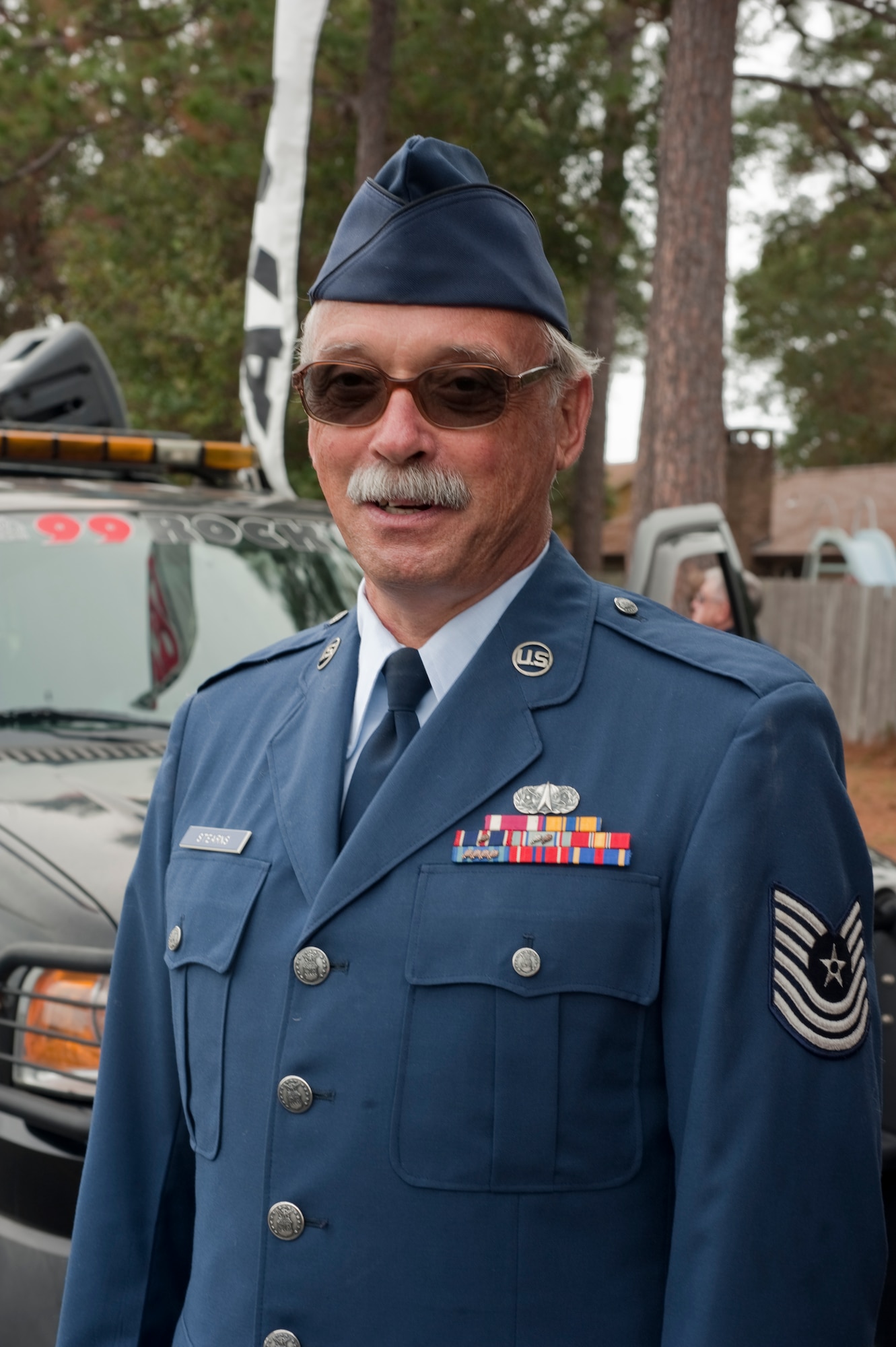 Retired United States Air Force Master Sgt. Ronald Stearns displays the older Air Force service dress uniform during the Veteran's Day Parade at the Santa Rosa mall in Mary Esther, Fla., Nov. 12, 2012. Military members participated in the Veteran's Day Parade to honor veterans of the present and past. (U.S. Air Force photo / Airman 1st Class Nigel Sandridge)