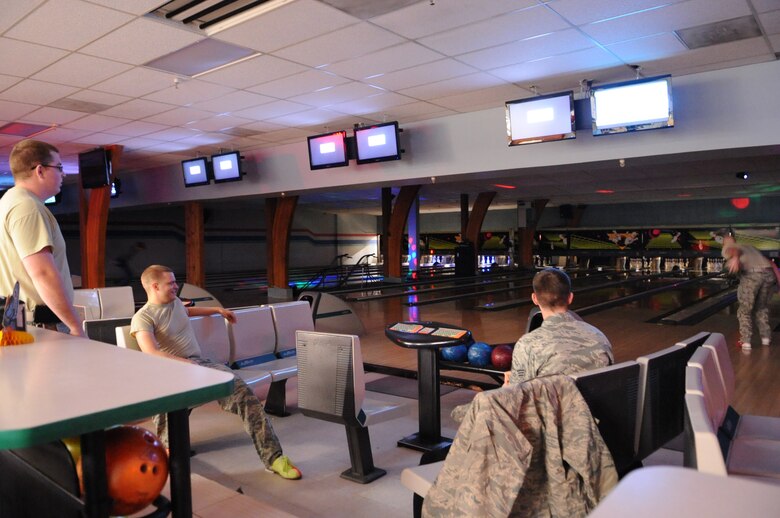 Top 3 hosts 2012 CFC Bowlathon > Grand Forks Air Force Base > News