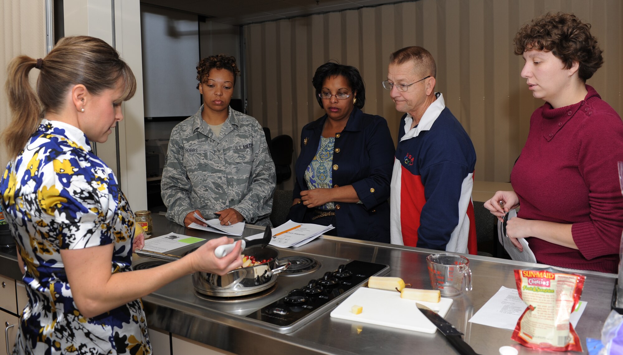 Tracy Conder, Health and Wellness Center registered dietician, teaches a healthy holiday eating class at Langley Air Force Base, Va., Nov. 13, 2012. Conder gave tips for healthy cooking, as well as eating healthy when visiting family and friends. (U.S. Air Force photo by Airman 1st Class Teresa Aber/Released)