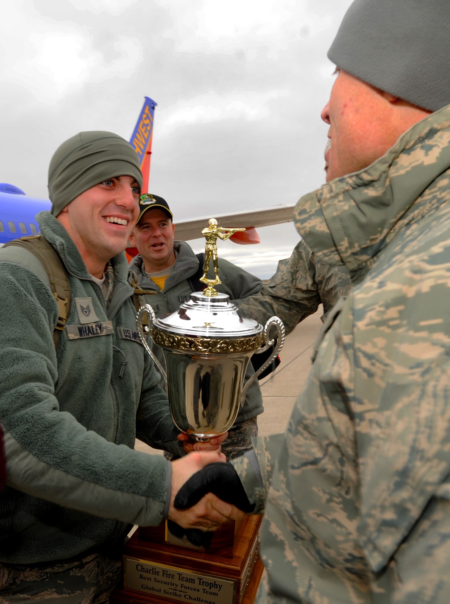 MINOT AIR FORCE BASE, N.D. -- Members of Team Minot arrive here from Barksdale AFB, La., where they gathered for the results of this year's third annual Global Strike Challenge. The competition is an annual event where the top security forces, maintainers, and missile and bomber crews compete to be recognized as the "best of the best" in their fields. It began in July, and ran through the summer. (U.S. Air Force photo/Senior Airman Jose L. Hernandez)
