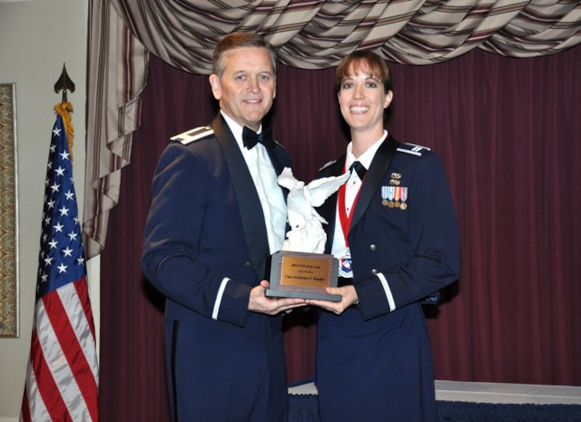 507th Air Refueling Wing

11/14/2012 – TINKER AIR FORCE BASE, Okla. – Captain Jacquelyn S. Stauffer of the 507th Logistics Readiness Squadron accepts the Company Grade Officer of the Year Award from 507th Air Wing Commander, Colonel Russell A. Muncy.  The award was received at the Annual Awards Ceremony held on base recently as family, friends and guests from the 507th celebrated all the nominees and winners.
