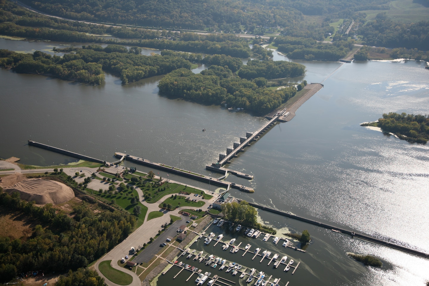 Lock and Dam 6, near Tremplealeau, Wis.