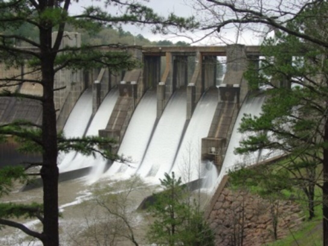 Dam during 2008 flooding.