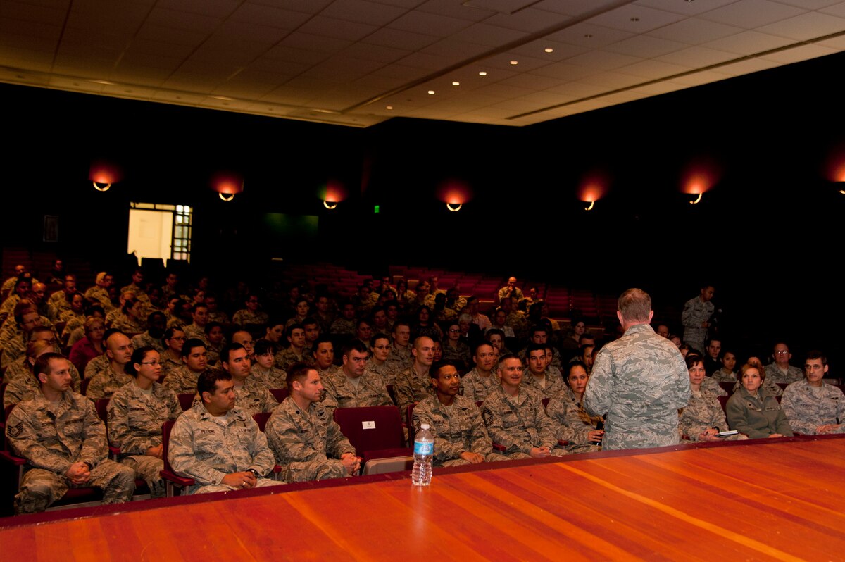 VANDENBERG AIR FORCE BASE, Calif. – Lt. Gen. Thomas Travis, the Surgeon General of the Air Force, speaks to the personnel of the 30th Medical Group during a visit to the base here Thursday, Nov. 15, 2012. Travis visited the base to view the Minuteman III missile launch and to view the 30th MDG facility and to speak with the personnel to ascertain mission readiness.  (U.S. Air Force photo/Senior Airman Lael Huss)