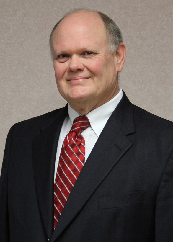 Lee Bass, retired Chief of Operations for the Little Rock District was recently inducted into the District Gallery of Distinguished Civilians.  Bass served in many positions during his 33 year career with the Corps. He is known for his willingness to mentor others and to create a fun and "family" environment within the district. 