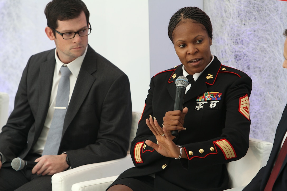 Marine Corps Gunnery Sgt. Tawanda Hanible, the founder and operations chief of Operation Heroes Connect, describes how her family motivates her to serve Nov. 15, 2012, at the Hero Summit in Washington, D.C. DOD photo by Claudette Roulo