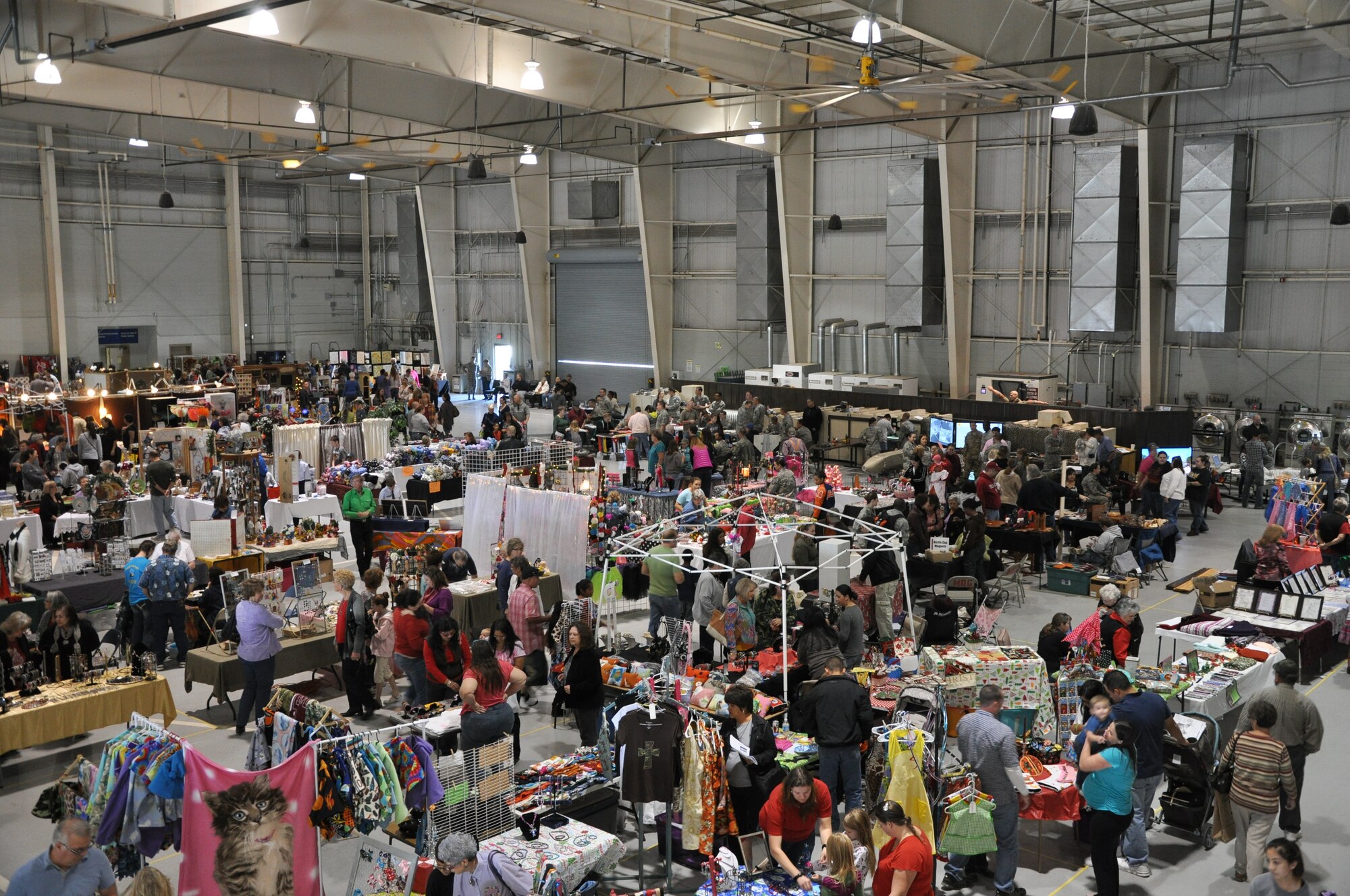 GOODFELLOW AIR FORCE BASE, Texas- Community Appreciation Day and 32nd Annual Santa’s Market were held at the Louis F. Garland Fire Academy here Nov. 17. Santa’s Market featured over 170 vendors from the surrounding area and was open to the public for free. (U.S. Air Force photo/ Airman 1st Class Erica Rodriguez)